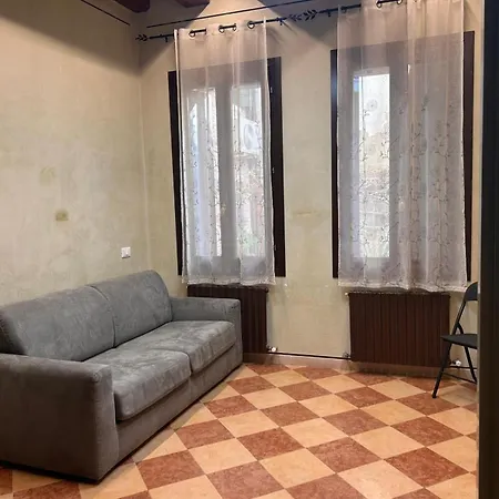 Campiello Tron דירה *