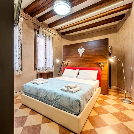 Campiello Tron Veneza